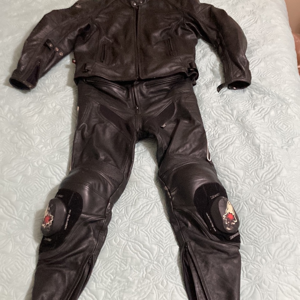Joe Rocket 2 pc piece leathers.
